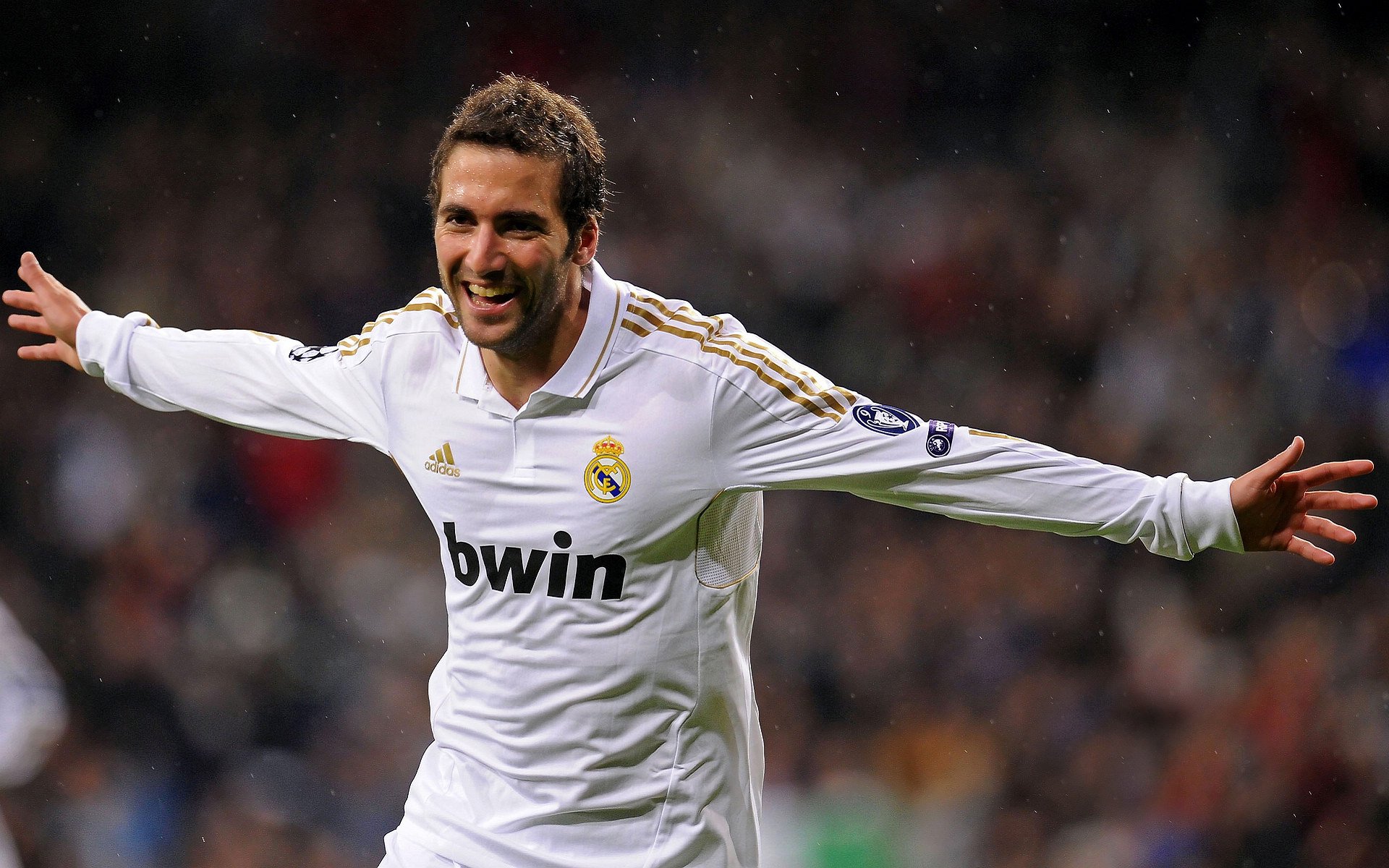 世界杯激情夜：精彩瞬间不停歇！，世界杯超燃视频